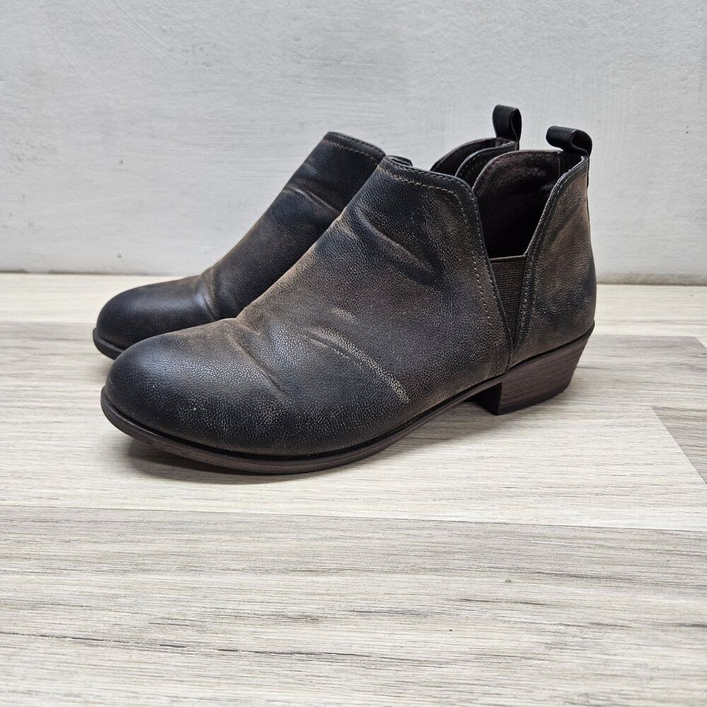 Pierre Dumas Womens Brown Distressed Bootie Boots Size 8